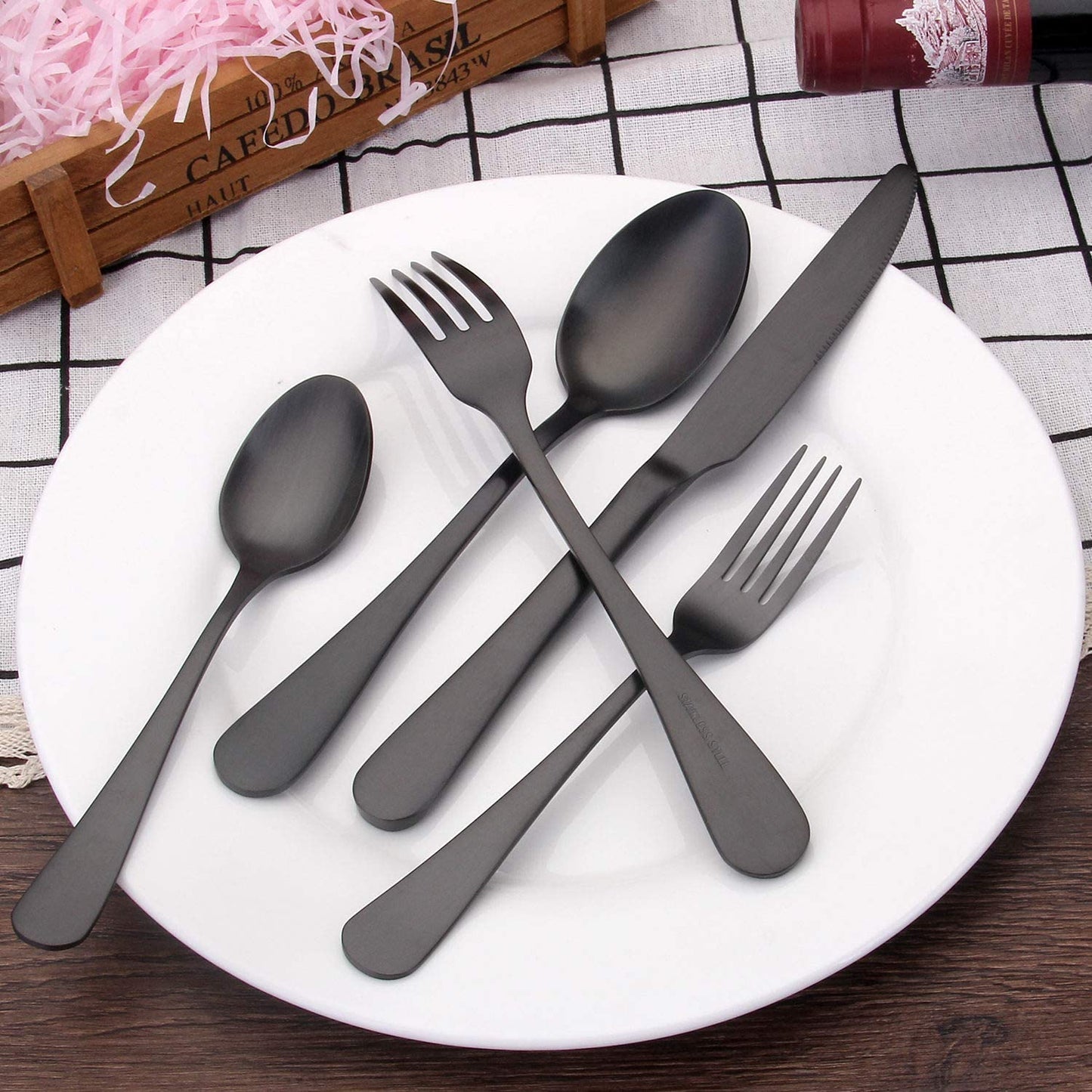 Matte Black Silverware Set, Satin Finish 20-Piece Stainless Steel Flatware Set,Kitchen Utensil Set Service for 4,Tableware Cutlery Set for Home and Restaurant, Dishwasher Safe